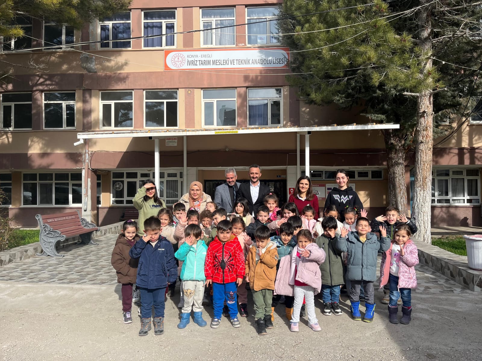 İvriz Tarım Mesleki Ve Teknik Anadolu Lise Serası Ziyaret Edildi.